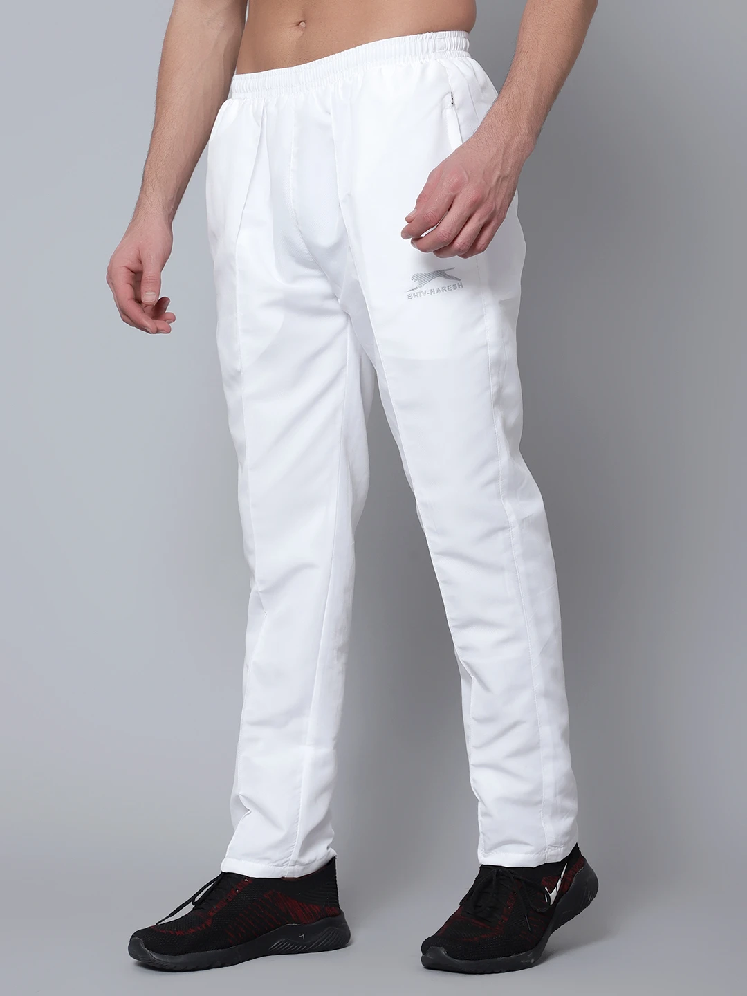 Lower Pockets: 2 Sides Zip, 1 Back Zip Tricot